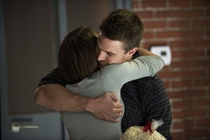 Arrow -- "The Secret Origin of Felicity Smoak" -- Image AR305b_0154b -- Pictured (L-R): Willa Holland as Thea Queen and Stephen Amell as Oliver Queen -- Photo: Cate Cameron/The CW -- ÃÂ© 2014 The CW Network, LLC. All Rights Reserved.